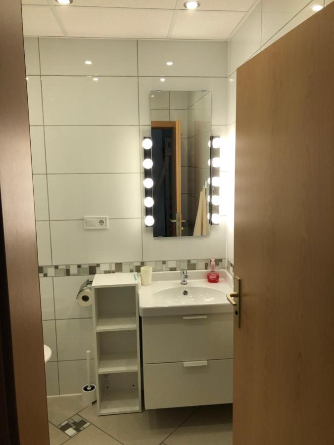 Room 4 You Dusseldorf Luaran gambar